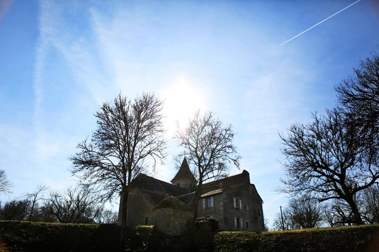 Les Roulottes Du Lot Bed and Breakfast Gramat Exteriör bild